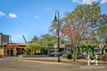 Clarendon Hills, IL