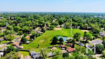 Mundelein, IL