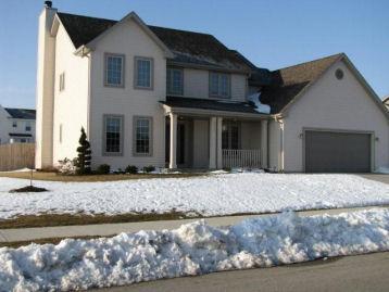 8417 Queensbury Ln, Sturtevant, WI 53177
