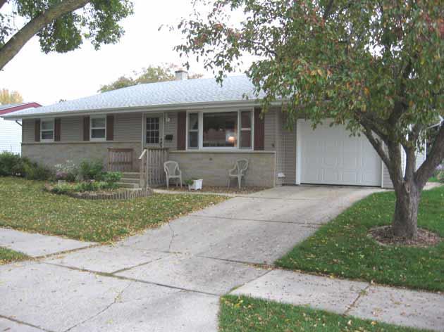 131 N 16th Ave., West Bend, WI 53095