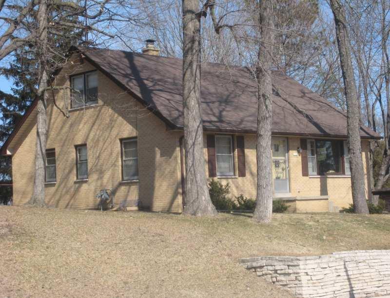 1624 Concord Ln, West Bend, WI 53095