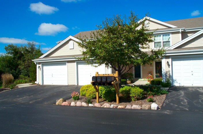 2109 E Broadway #B, Waukesha, WI 53186