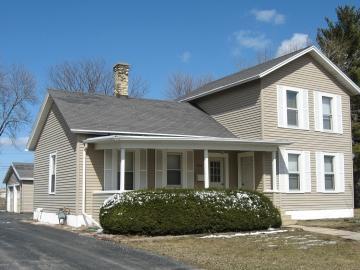 424 E Geneva St., Elkhorn, WI 53121