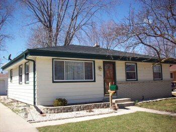 2206 Oregon St, Racine, WI 53405
