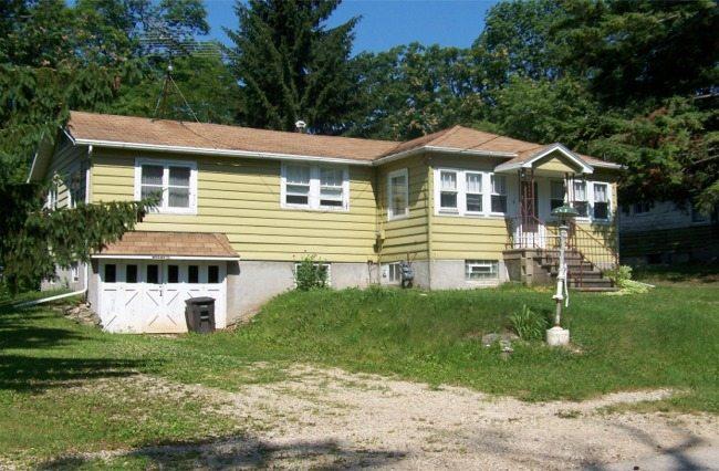 3241 N Vine Rd., Geneva, WI 53147
