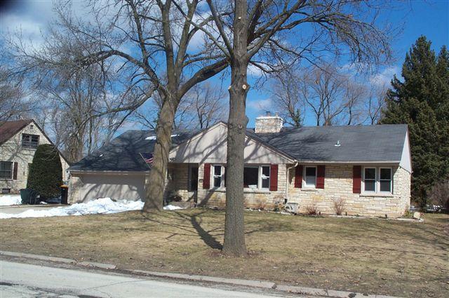 3226 N Menomonee River Pkwy., Wauwatosa, WI 53222