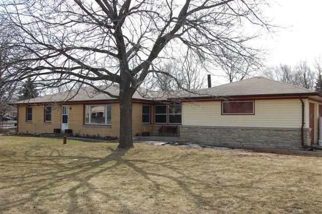 4706 S 81st St., Greenfield, WI 53220