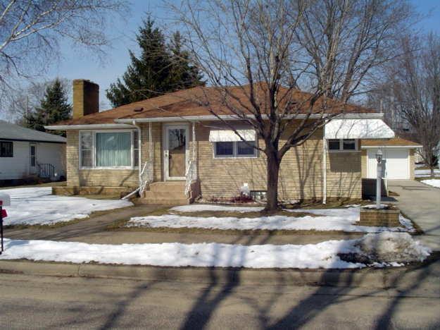 2709 Birch St., La Crosse, WI 54601