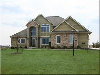 6111 Madeline Ln., Caledonia, WI 53108