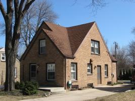 554 N 107th St., Wauwatosa, WI 53226
