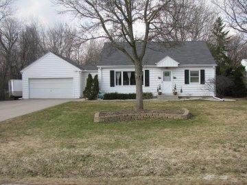 17600 W Roosevelt, New Berlin, WI 53146