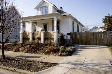 808 Yout St, Racine, WI 53402