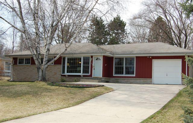 8107 N 51st St, Brown Deer, WI 53223