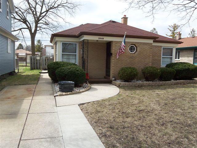 2048 Hayes Ave., Racine, WI 53405