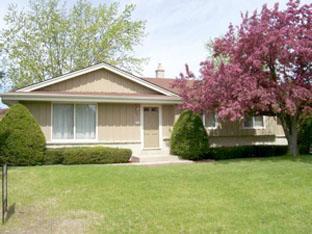 6185 S 37th, Greenfield, WI 53221