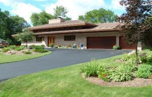 2115 Underwood Pkwy., Elm Grove, WI 53122