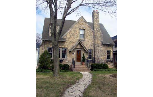 516 E Carlisle Ave., Whitefish Bay, WI 53217