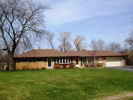 W164N4951 Lilac Ct, Menomonee Falls, WI 53051