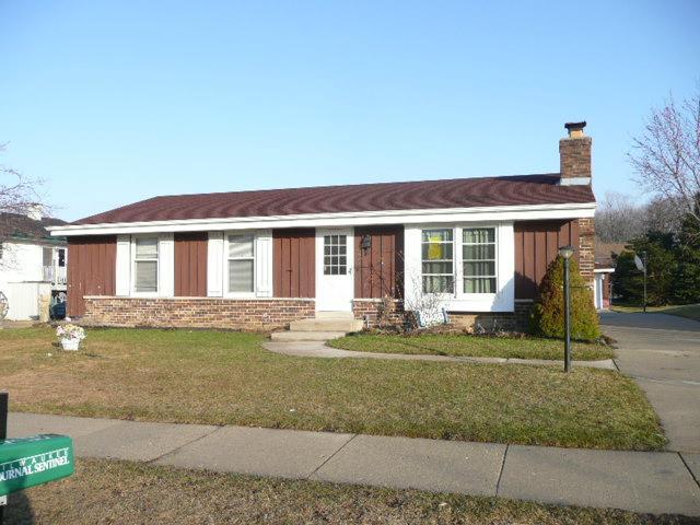 8597 S Sharon Dr., Oak Creek, WI 53154