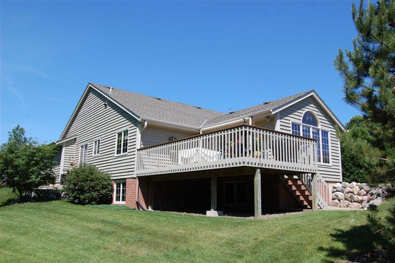 4720 Cara Marie Ct. #B, Brookfield, WI 53005