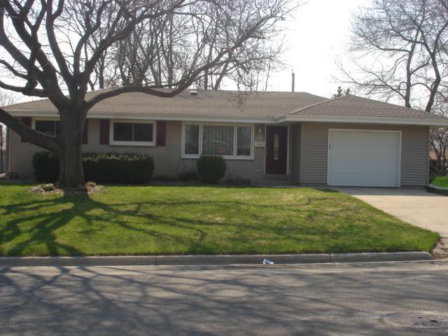 W183N8949 Maryhill Dr., Menomonee Falls, WI 53051