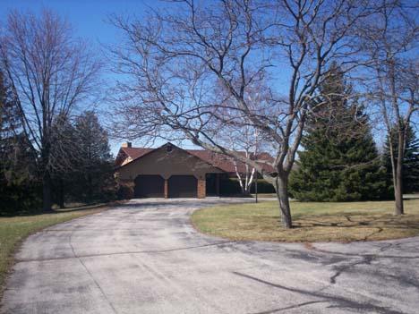 W5925 Sartori Ln., Plymouth, WI 53073