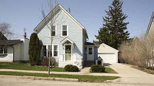 208 W Dodge, Port Washington, WI 53074