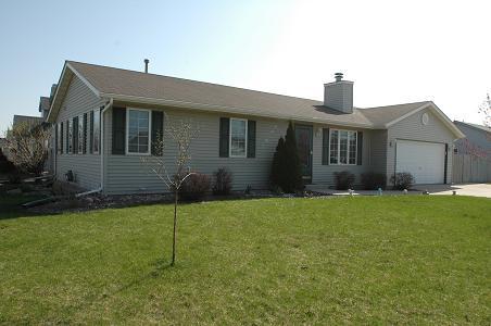 411 Foxtail Dr., Hartford, WI 53027