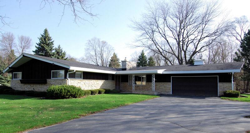 15920 Raven Rock Rd., Brookfield, WI 53005