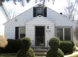 5738 N Sunset Ln, Glendale, WI 53209