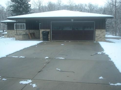 608 S Kettle Moraine Dr., Slinger, WI 53086
