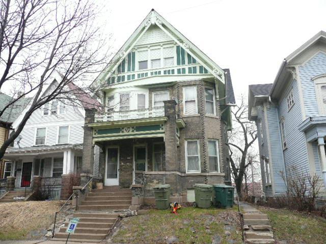 1220 N 21st St., Milwaukee, WI 53205