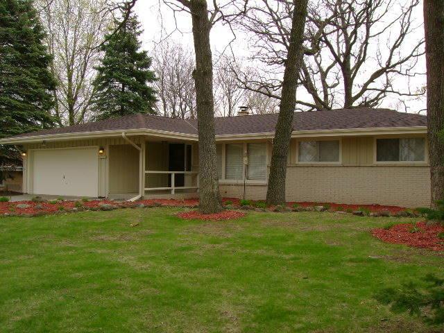 12237 W Chapman Ave., Greenfield, WI 53228
