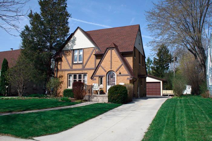 322 S 10th Ave., West Bend, WI 53095