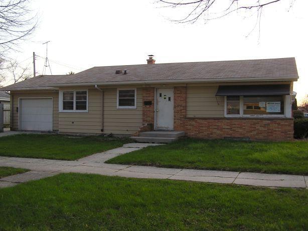 2706 S 16th St, Sheboygan, WI 53081