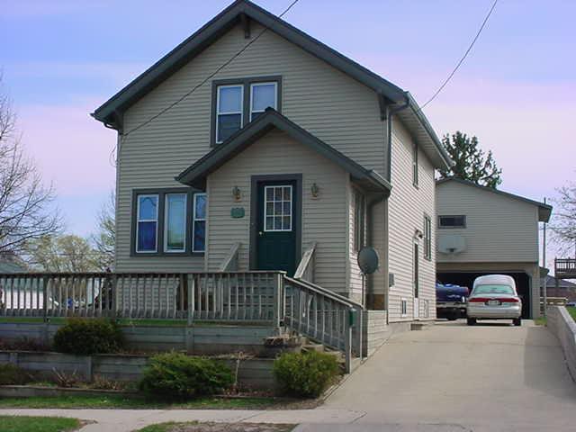 [Address Hidden by Seller], Manitowoc, WI 54220