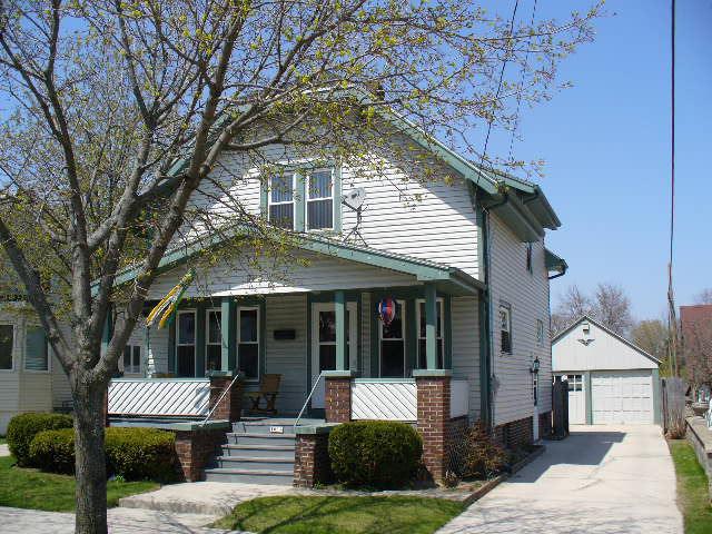 1614 Hamilton St., Manitowoc, WI 54220