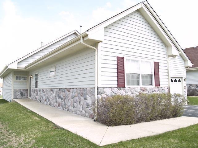 710 Valley View Ct., Geneva, WI 53147