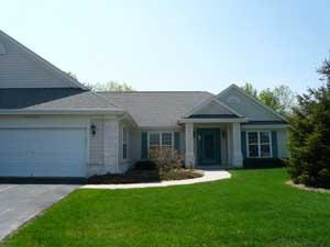 W233N3049 Oakmont Ct. #B, Pewaukee, WI 53072