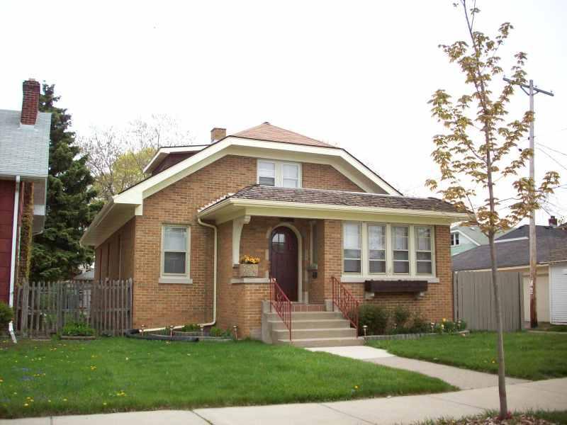 1341 West Lawn Ave, Racine, WI 53405