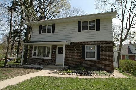 5670 N Sievers Pl., Glendale, WI 53209