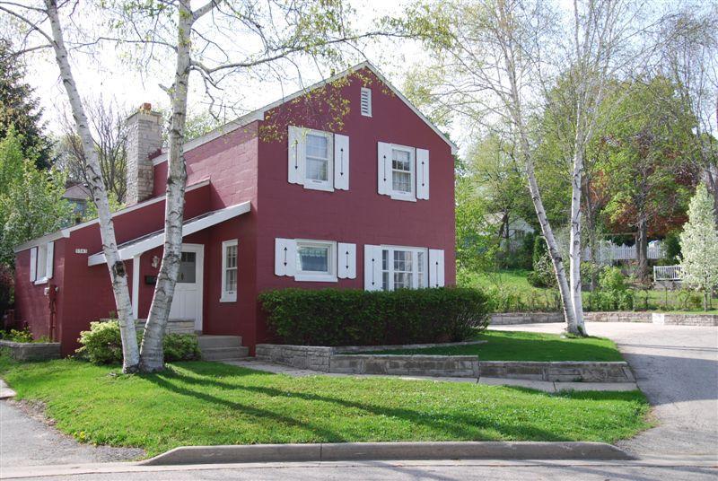 5583 Angle Ln., Greendale, WI 53129