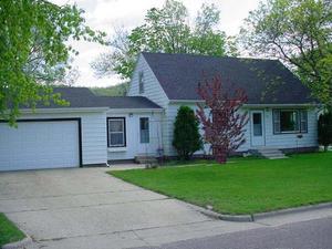 3147 S 29th St, La Crosse, WI 54601