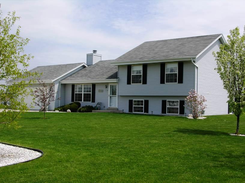 7114 S Beachwood  Ct., Franklin, WI 53132