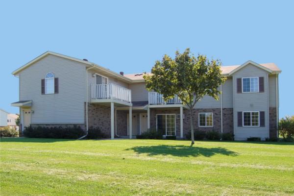 2020 Meadow Ct. #1, West Bend, WI 53095