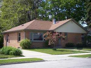 326 Blaine Ave., Racine, WI 53405