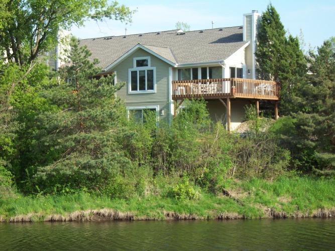 112 East Sutton Pl #A, Waukesha, WI 53188