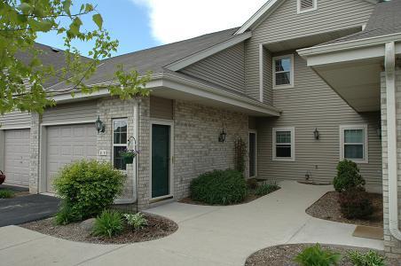 18520 Emerald Cir. #F, Brookfield, WI 53045