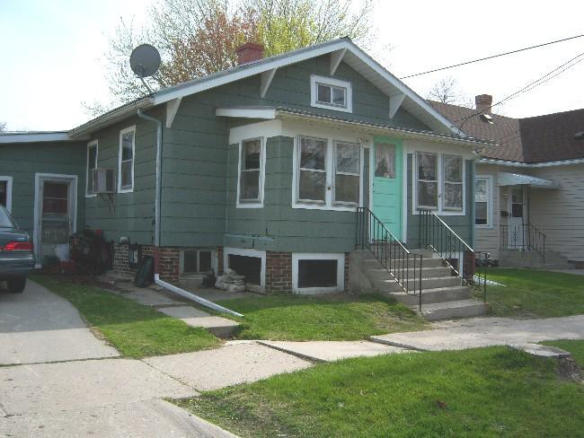 1309 Hamilton, Manitowoc, WI 54220