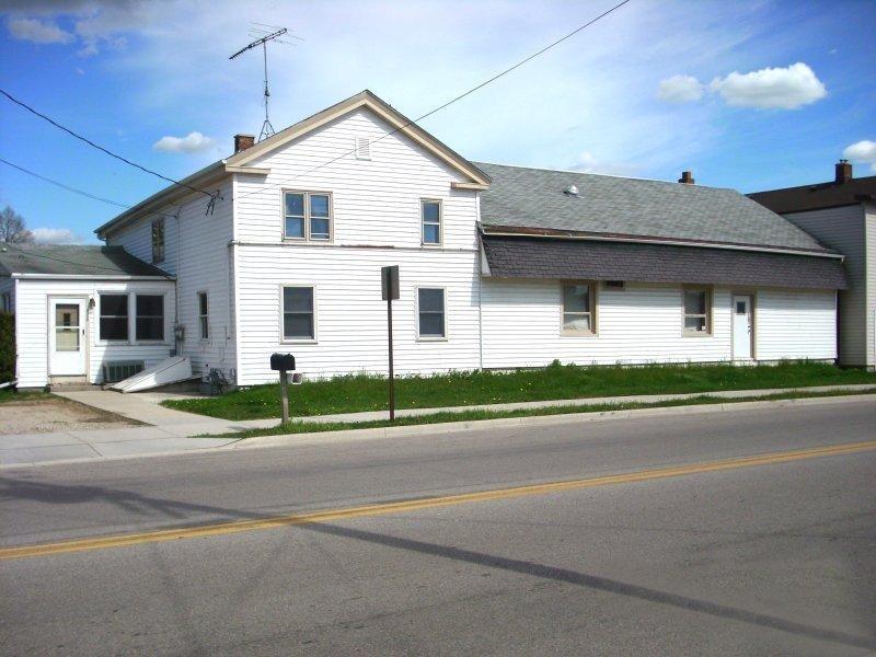 1310 Riverview Dr., Kewaskum, WI 53040